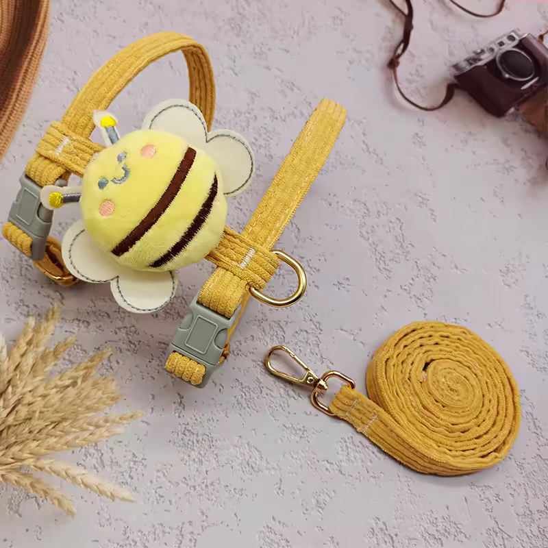 Cat Harness Rope - Bee Shape Adjustable Soft Padded Harness for Cats